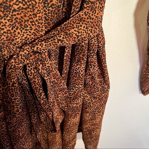 Victoria’s Secret Sheer Robe Animal Print Belted - Picture 5 of 9